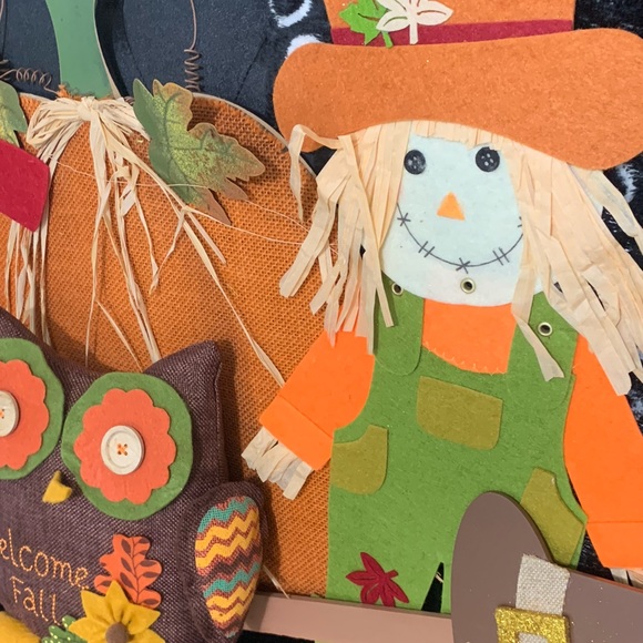 Assorted Fall Decorations - Picture 2 of 4